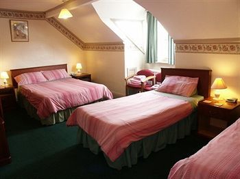 Victoria Inn Олстън Екстериор снимка
